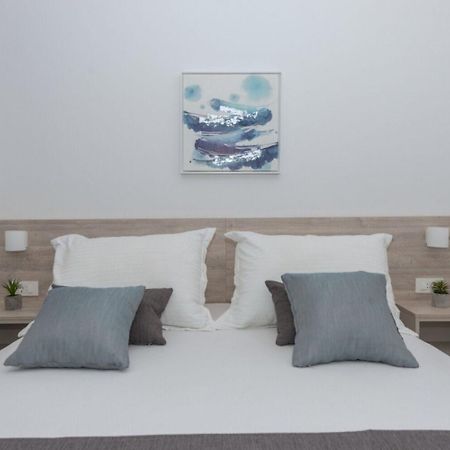 Apartments Mari - 40M From The Beach Makarska Exterior photo