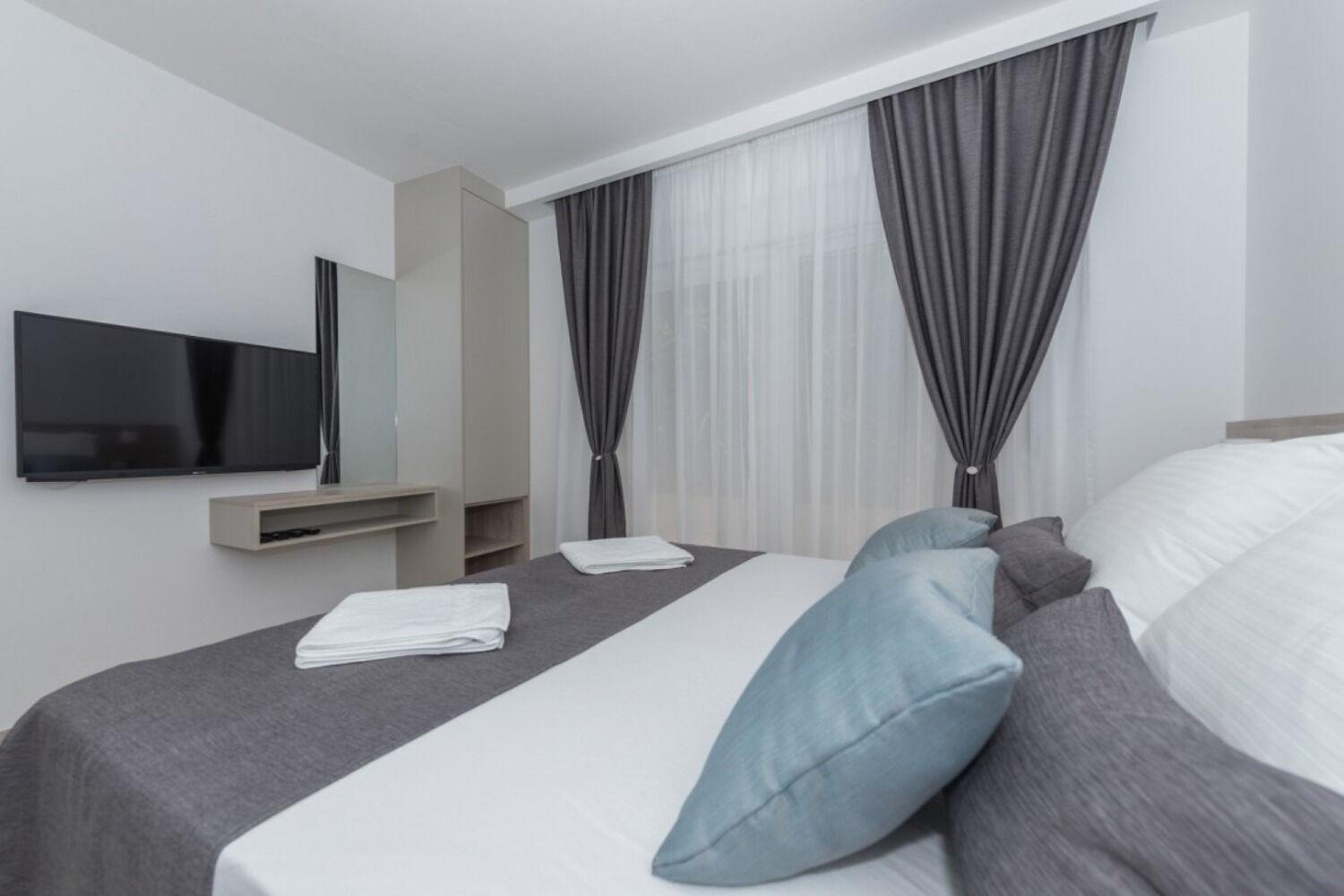 Apartments Mari - 40M From The Beach Makarska Exterior photo