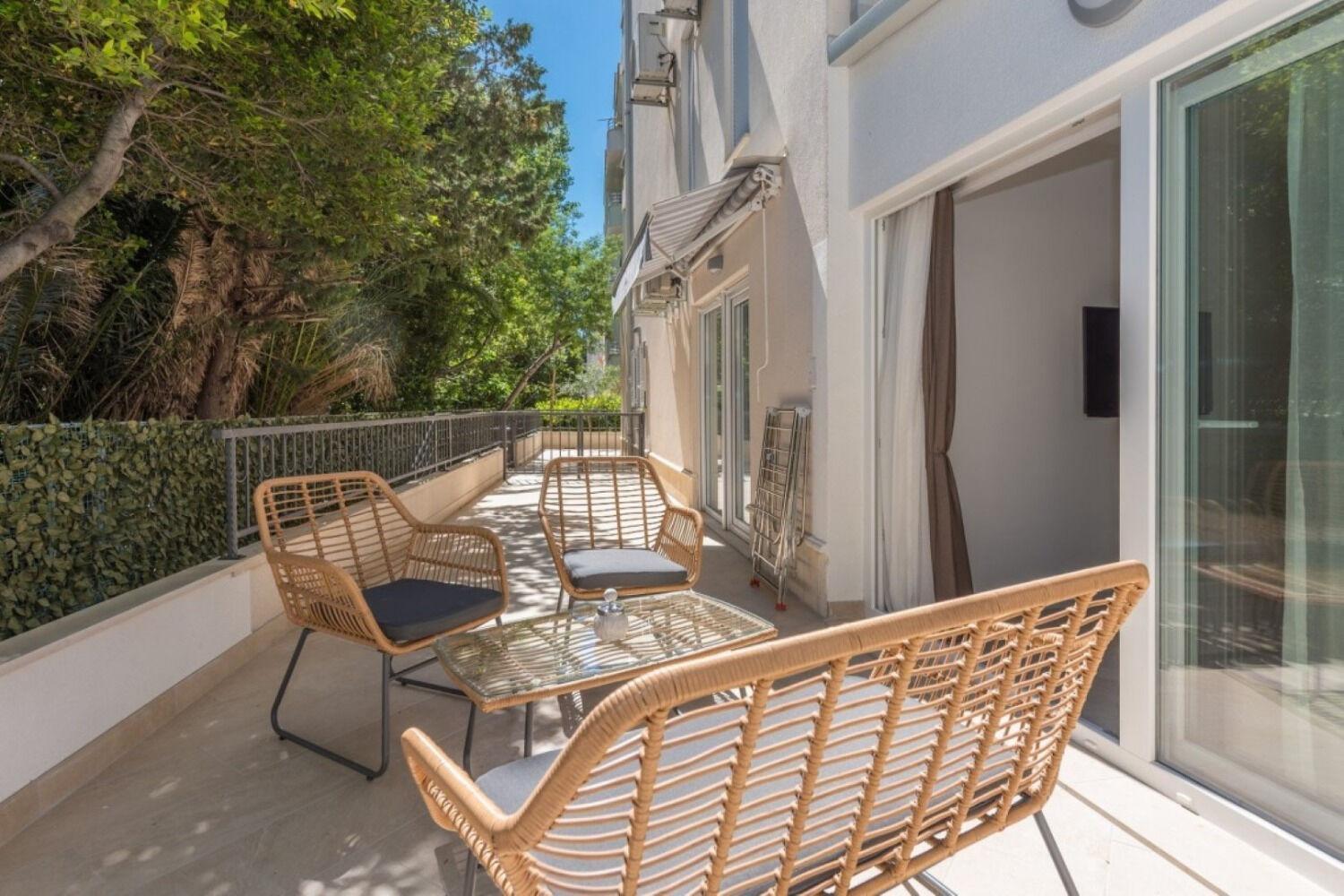 Apartments Mari - 40M From The Beach Makarska Exterior photo