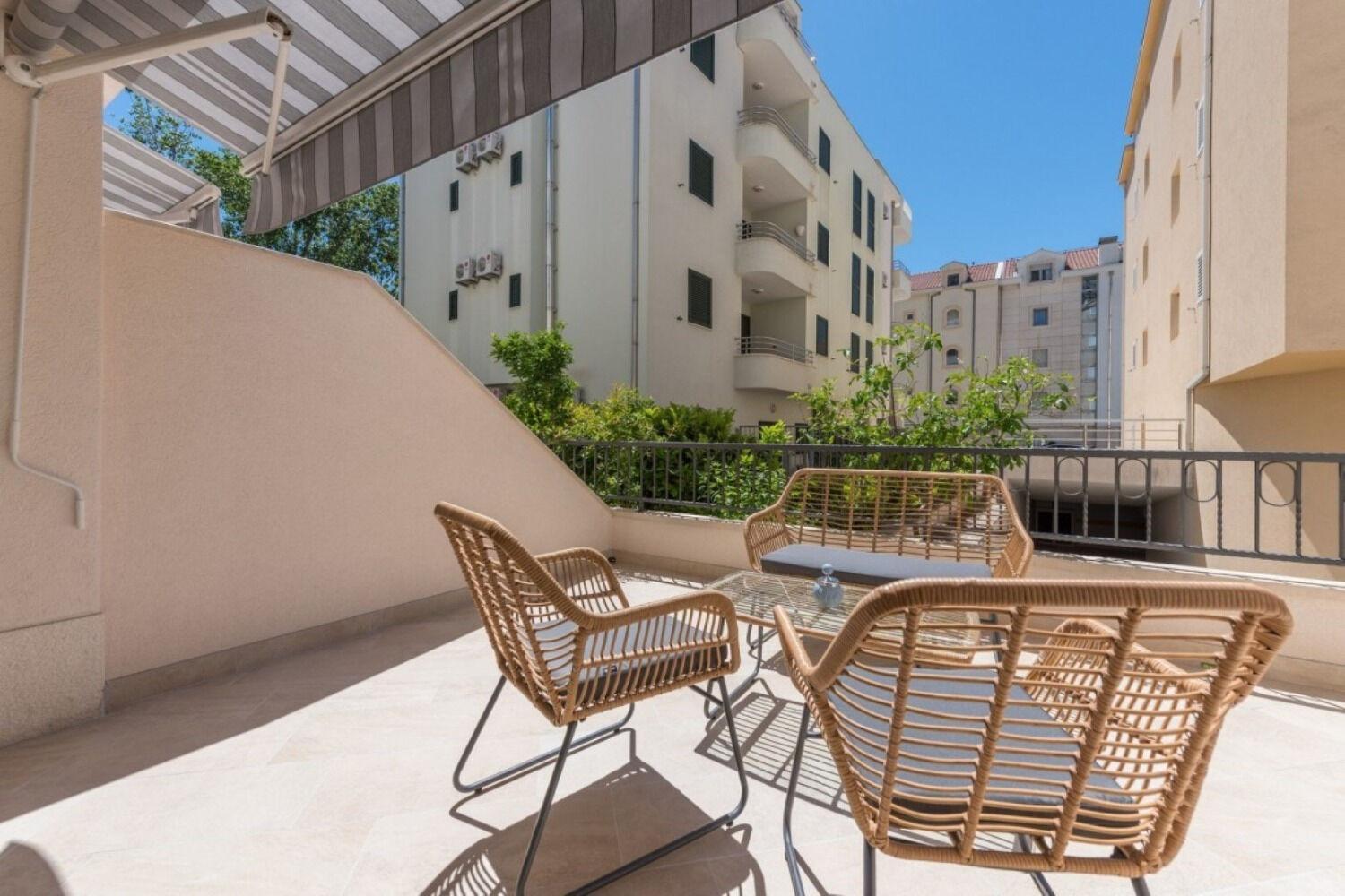 Apartments Mari - 40M From The Beach Makarska Exterior photo