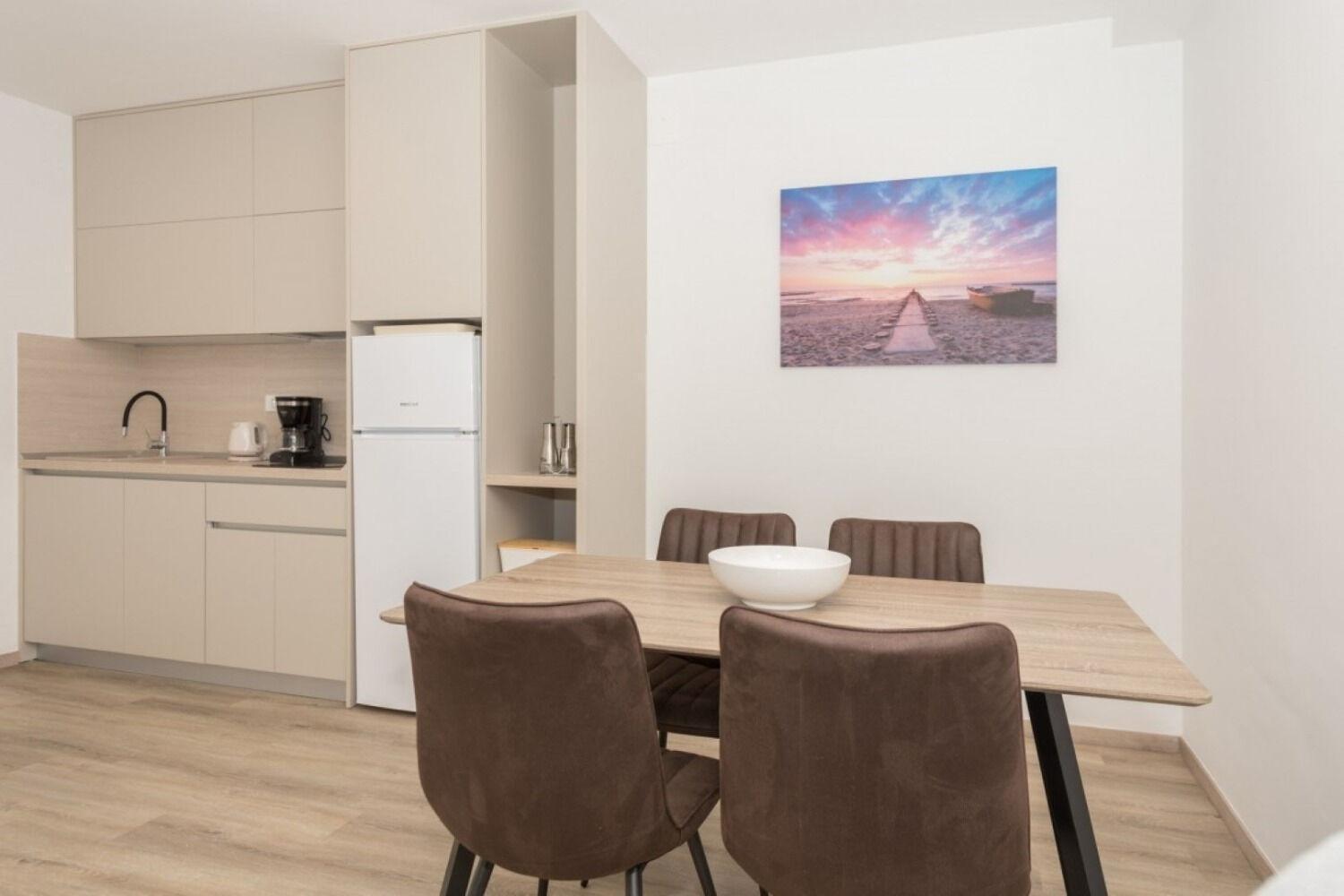 Apartments Mari - 40M From The Beach Makarska Exterior photo