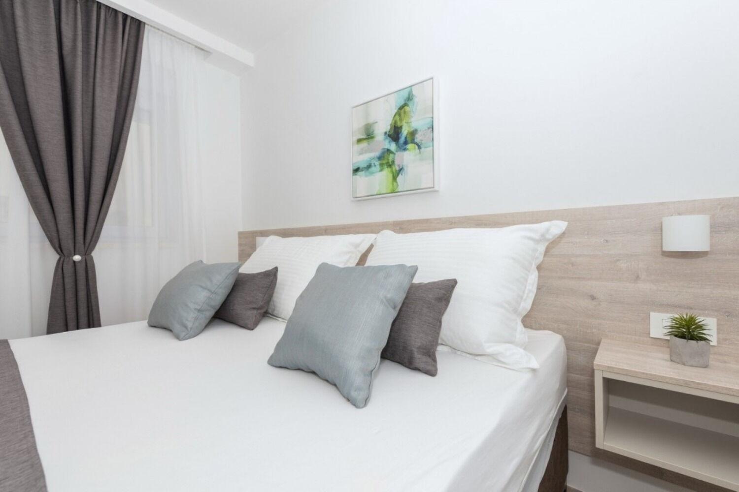 Apartments Mari - 40M From The Beach Makarska Exterior photo