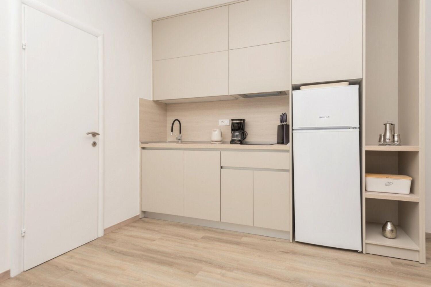 Apartments Mari - 40M From The Beach Makarska Exterior photo